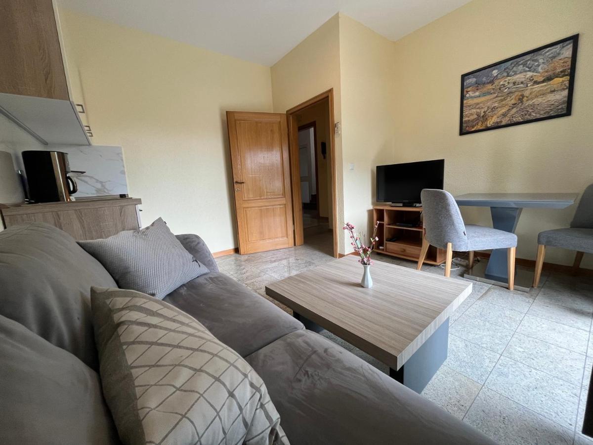 Holiday Apartments Sonne Ровин Екстериор снимка