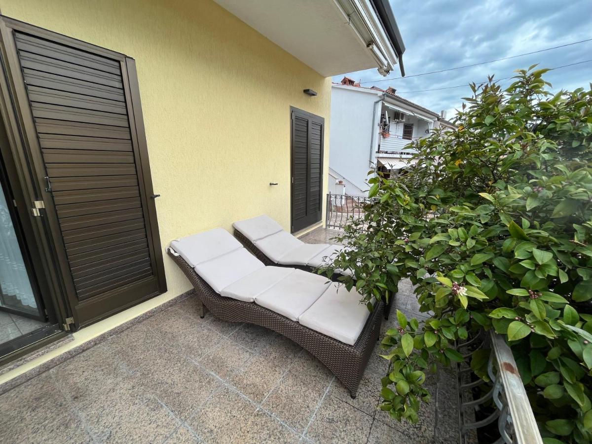 Holiday Apartments Sonne Ровин Екстериор снимка