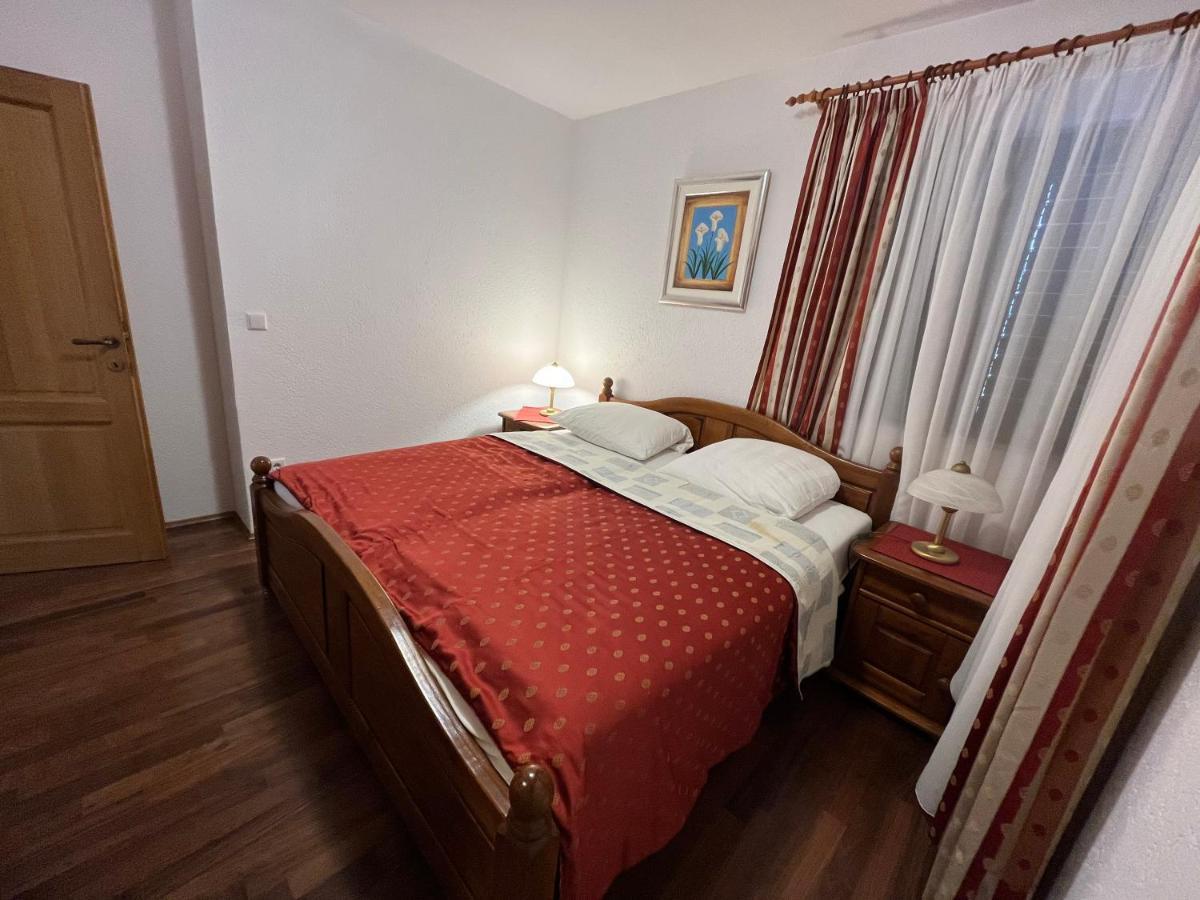 Holiday Apartments Sonne Ровин Екстериор снимка